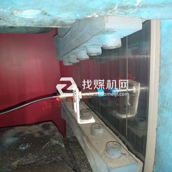 主副煤礦井提升機(jī)閘瓦間隙保護(hù)監(jiān)測(cè)閘盤偏擺溫度檢測(cè)裝置